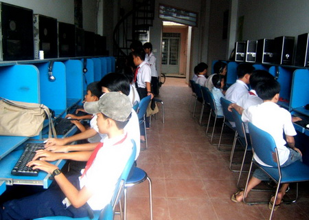 Trắc nghiệm Kĩ năng nghe Unit 4 Tiếng Anh 6 iLearn Smart World 0 18
